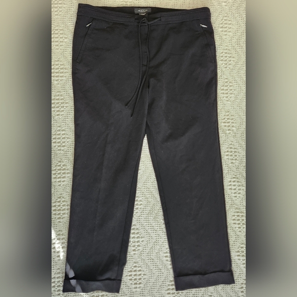 ✨️2/$20 Straight-Leg Pant - Picture 1 of 5